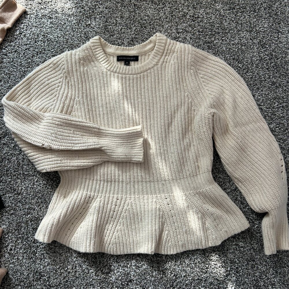 Banana Republic peplum sweater with balloon sleeves, size M